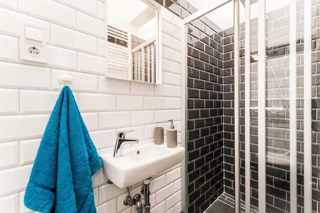 Bpr Colorlib Art Apartment Будапешт Венгрия
