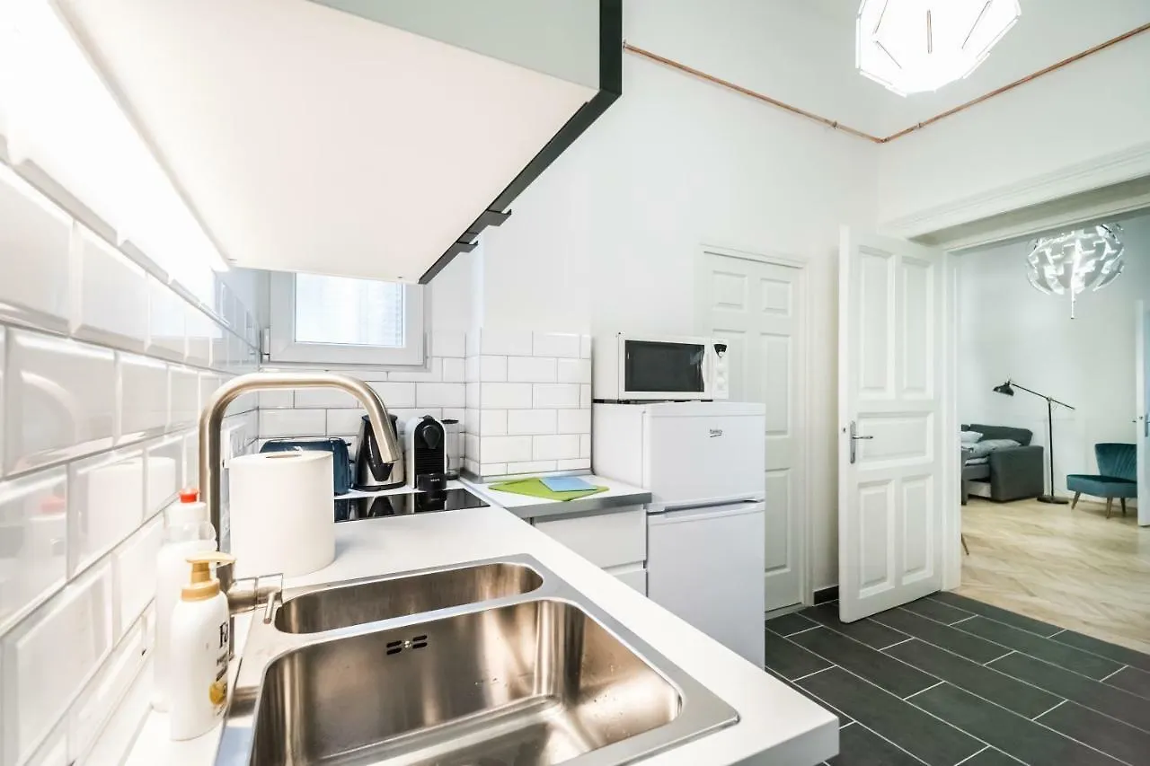 Bpr Colorlib Art Apartment Будапешт 0*,